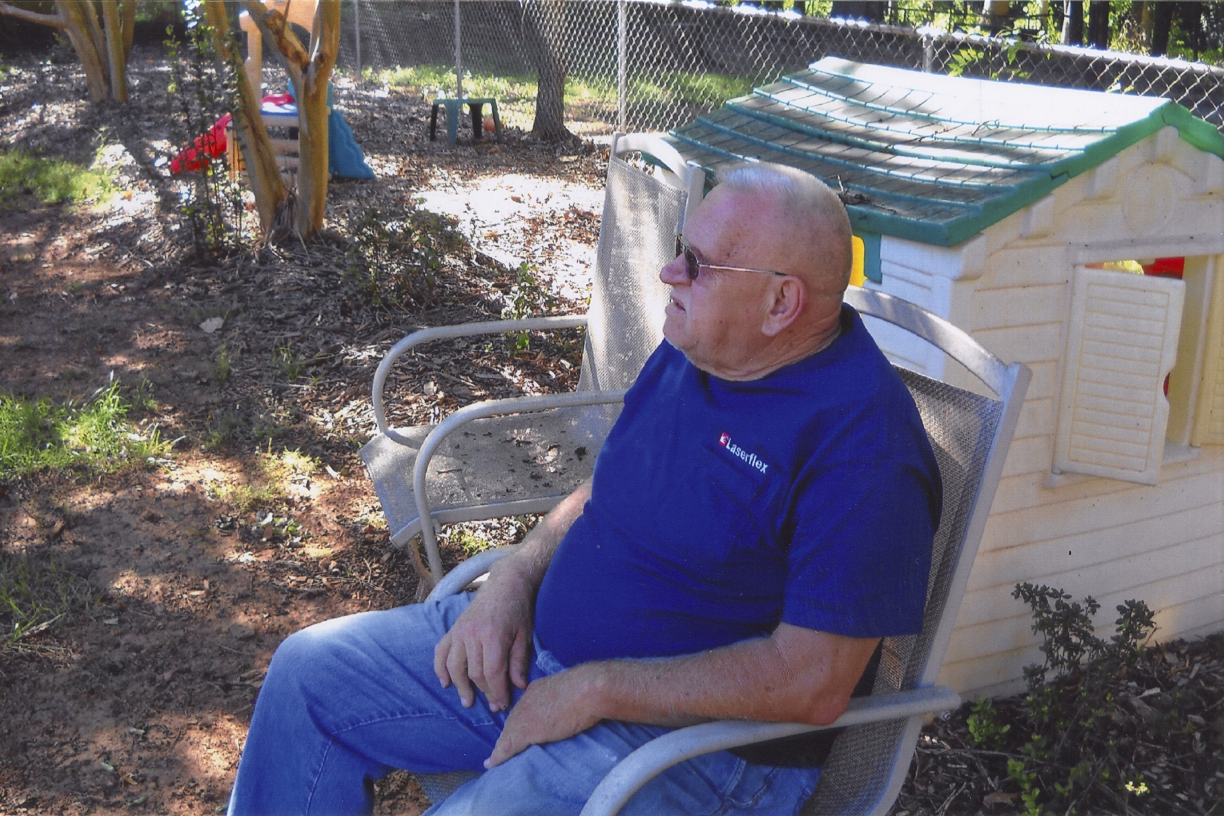 gramps outside 3 pines house